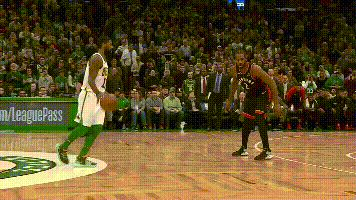 [NBA]神来之笔！东契奇失衡抛投正中靶心
