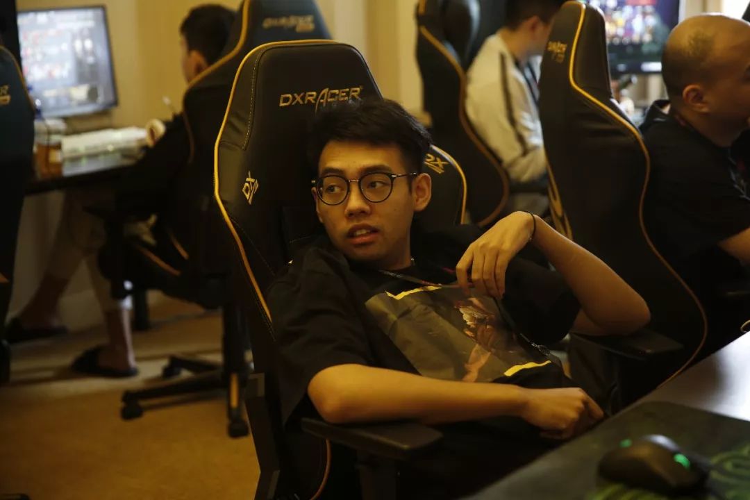 LNG Esports 宣布：国际选手 shad0w 作为自由球员加入该队