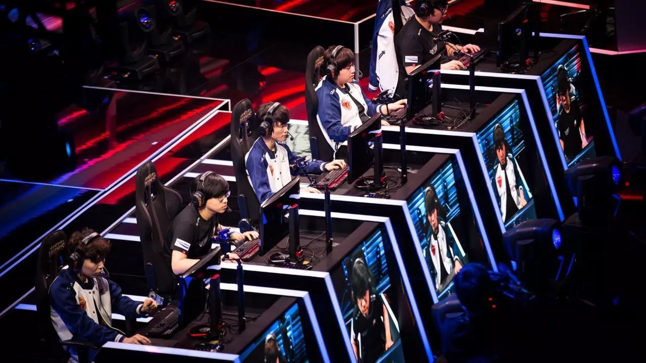 Falcons 将在 IEM Dallas 2025 半决赛中对阵 Vitality