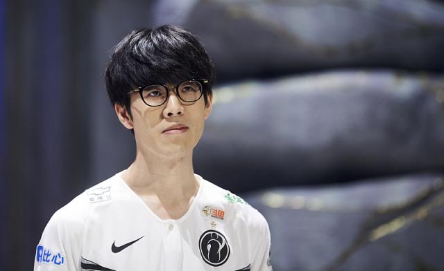 LNG官方庆祝Hang选手征战LPL四周年